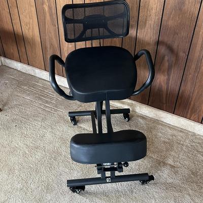Rolling Kneeling Chair with Back Support