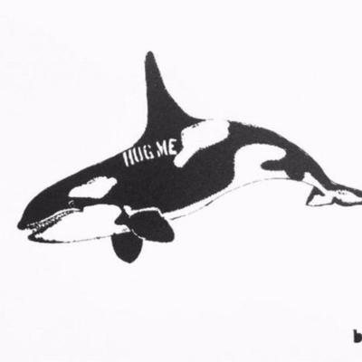 BAMBI - HUG ME (BLACK WHALE)