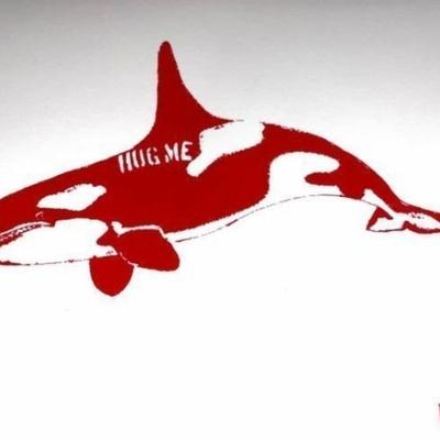 BAMBI - HUG ME (RED WHALE)