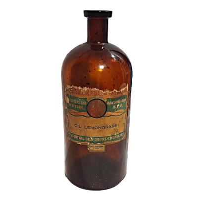 Antique Magnus, Mabel & Reynaud Lemongrass Oil