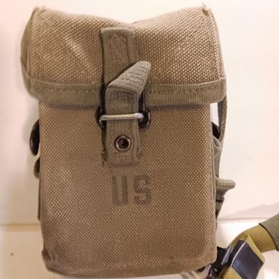 US Army Ammo / Clip pouch with Army issued padded suspenders.