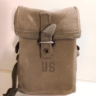 US Army Ammo / Clip pouch with Army issued padded suspenders.