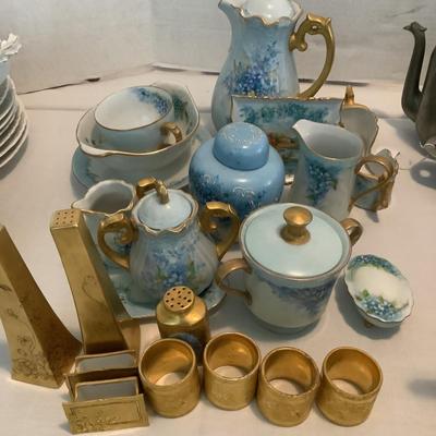 U654 Blue & Gold Painted Porcelain Lot