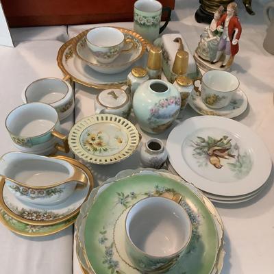 U656 Floral Hand Painted Porcelain by Gladys Freeman