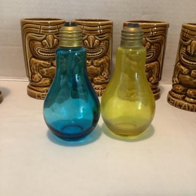 U657 Vintage Leilani Tiki Tumblers Lot