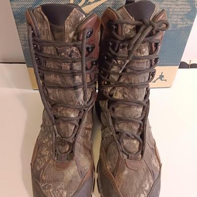 Men's size 12 DANNER Camouflage leather Gortex boots in great condition