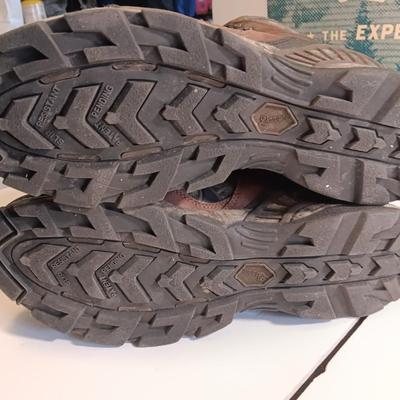 Men's size 12 DANNER Camouflage leather Gortex boots in great condition