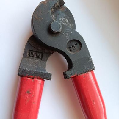 Pittsburgh 28" Cable Cutter 1 - 1/4 cutting capacity.
