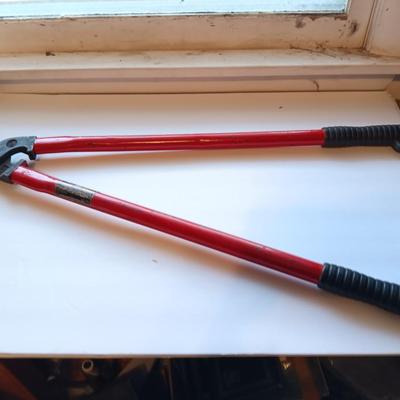 Pittsburgh 28" Cable Cutter 1 - 1/4 cutting capacity.