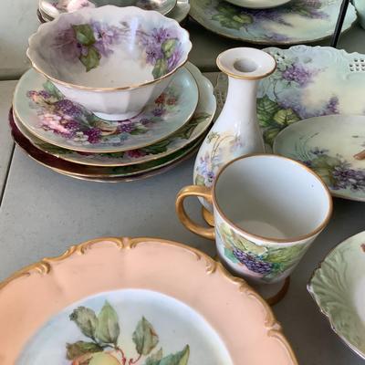 U679 Antique Poppy Assorted Dish Lot