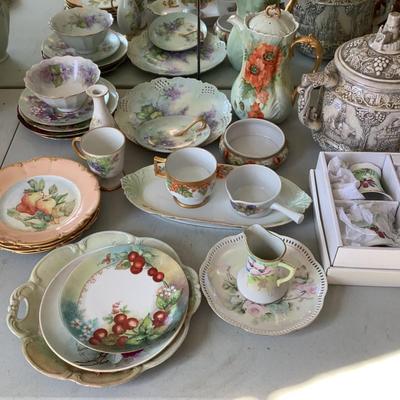 U679 Antique Poppy Assorted Dish Lot