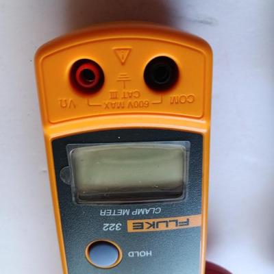 Working Fluke 322 clamp meter with case and instructions