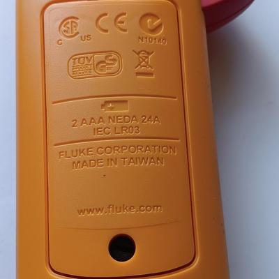 Working Fluke 322 clamp meter with case and instructions