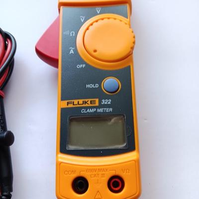 Working Fluke 322 clamp meter with case and instructions