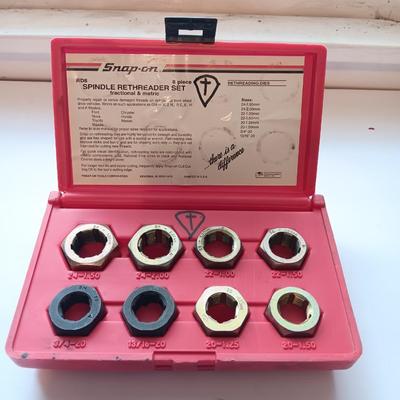 Complete Snap-On RD8 Spindle Rethreader set - 8 piece in blow molded case. functional & metric