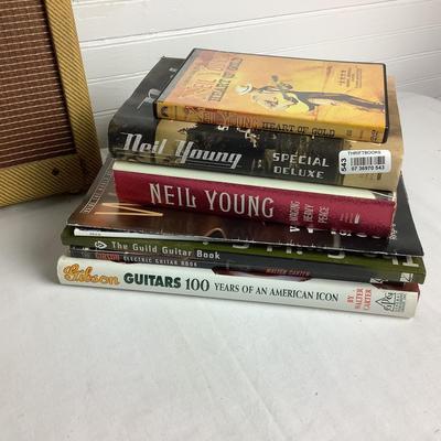U684 Fender Amp Wall Clock & Neil Young Books