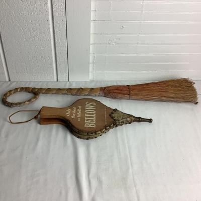 U685 Vintage Bellows & Hearth Broom