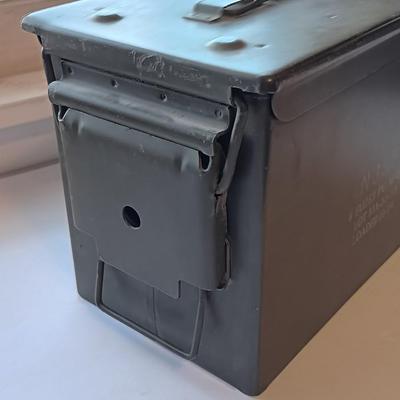 Ammunition chest - Empty metal Ammo Box - Marked N335 8 Fuzes pd m557 Loaded 10-74