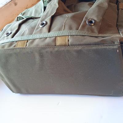 US Army Ammunition pouch / Mag bag with medic medical bag