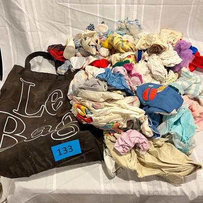 Le Bag of doll clothes