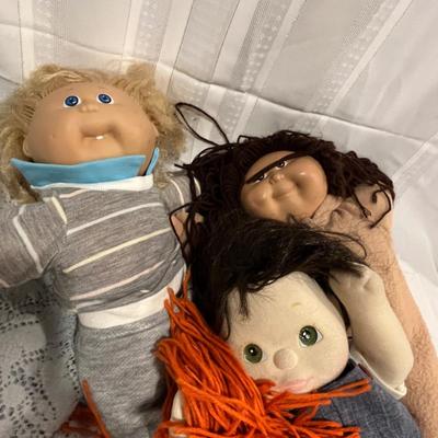 Lot of dolls & other