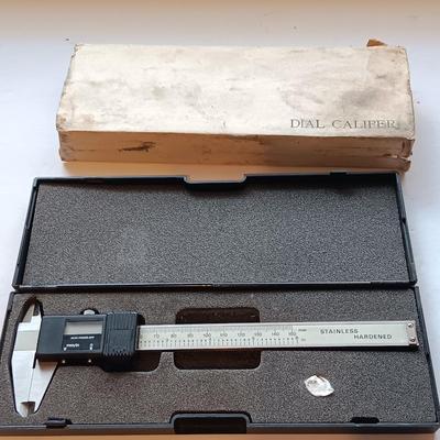 Dial Caliper set in molded case