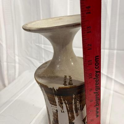 Artist vase