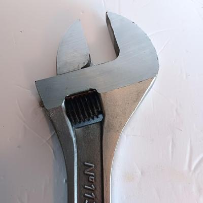 LARGE France - Facom No. 113/24 Adjustable wrench - crescent wrench 24"