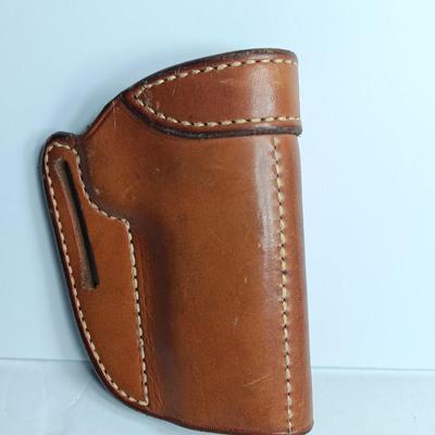 Leather pistol case - belt mount - WM. Davis Maker
