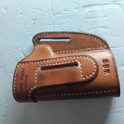 Leather pistol case - belt mount - WM. Davis Maker