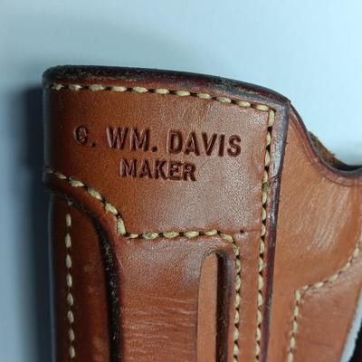 Leather pistol case - belt mount - WM. Davis Maker