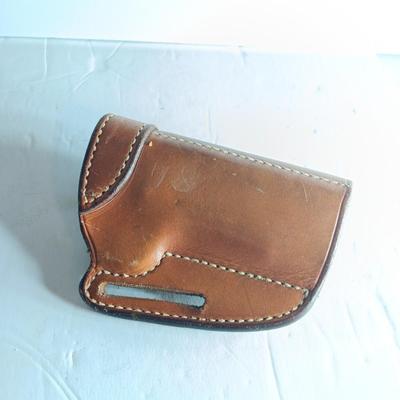 Leather pistol case - belt mount - WM. Davis Maker