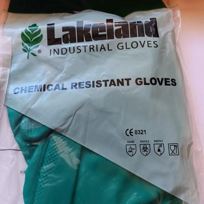 Parachute Rouge MK 3 RED flare - Chemical resistant gloves - Mylar sock liner Insulating warmth. - more