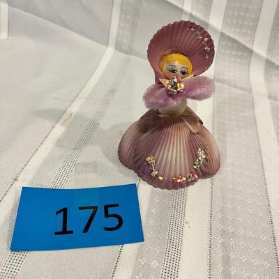 Shell Dollie