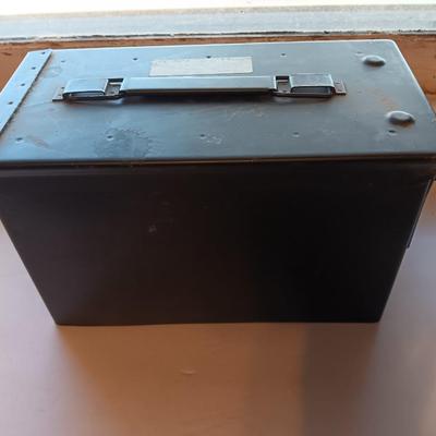 Ammunition chest - Empty metal military ammo can