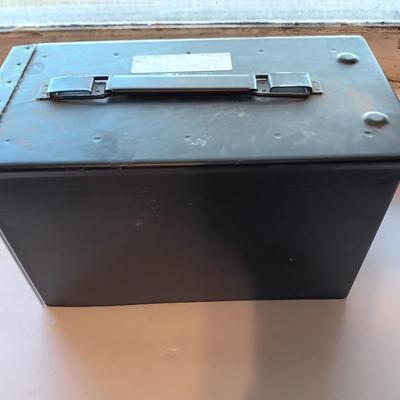 Ammunition chest - Empty metal military ammo can