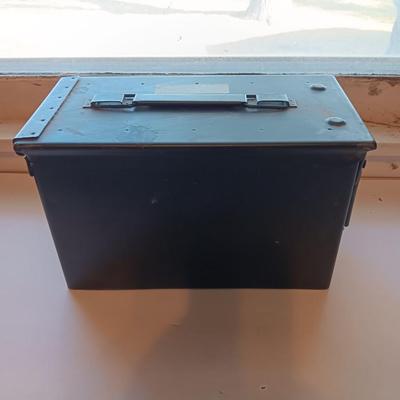 Ammunition chest - Empty metal military ammo can