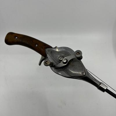 1194 Mid Century Hurd Super-Caster Rod and Reel