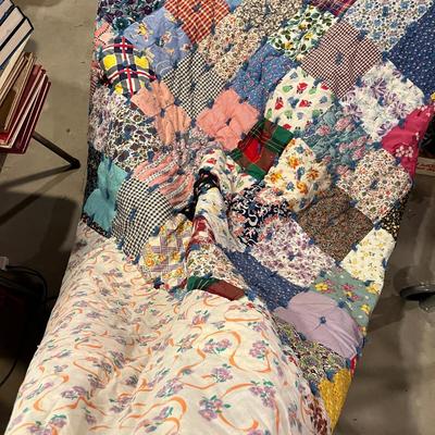 Large tote with quilt