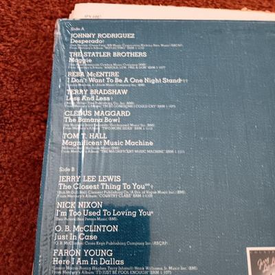 Vinyl Albums - The country Sampler- Double country Gold - Country Magazine of the air - All time country - LP Records
