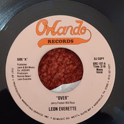 Vinyl record Albums -Mickey Gilley - Tommy Jennings -Jerry Reed - Leon Everette and more! 45RPM Records