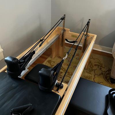 H1199 Clinical Reformer Balanced Body Pilates Rehabilitation Station