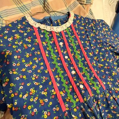 3 Vintage Girls Country dresses