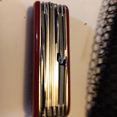 Swiss army knife with belt case - Emergency blanket 0 nylon bag - and more survival / Prepping type items