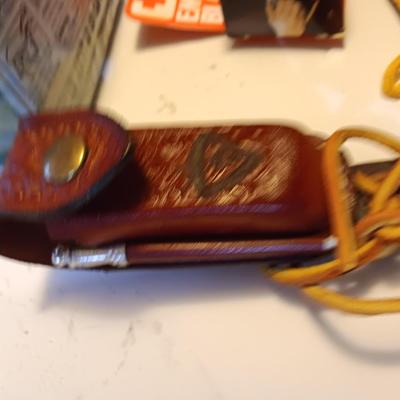 Swiss army knife with belt case - Emergency blanket 0 nylon bag - and more survival / Prepping type items