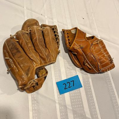 Baseball Mits Vintage