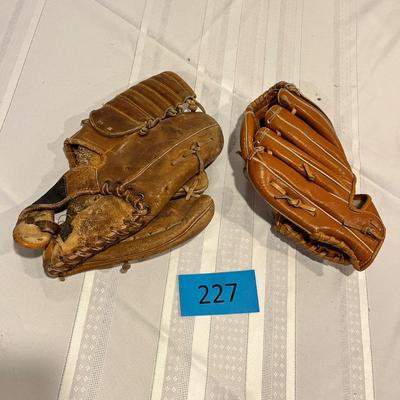 Baseball Mits Vintage