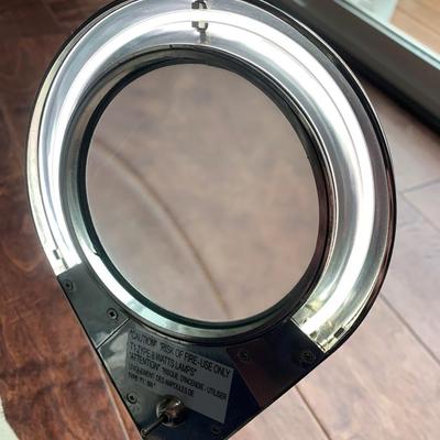 Adjustable Coin / Watch / Jewelry Hobby Desk Top Lamp