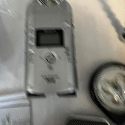 U1266 Zoom Handy Recorder Lot