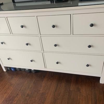 White Multi Drawer Dresser w / Glass Top